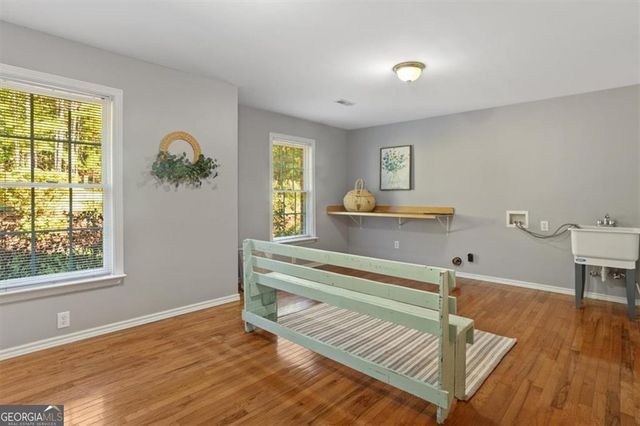 55 Rocky Circle NE, White, GA 30184