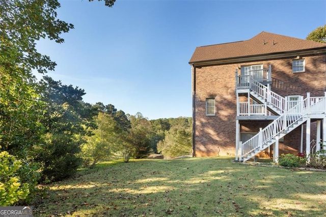 55 Rocky Circle NE, White, GA 30184