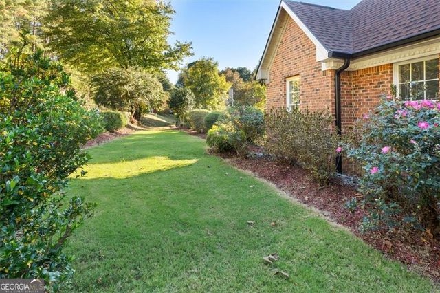 55 Rocky Circle NE, White, GA 30184