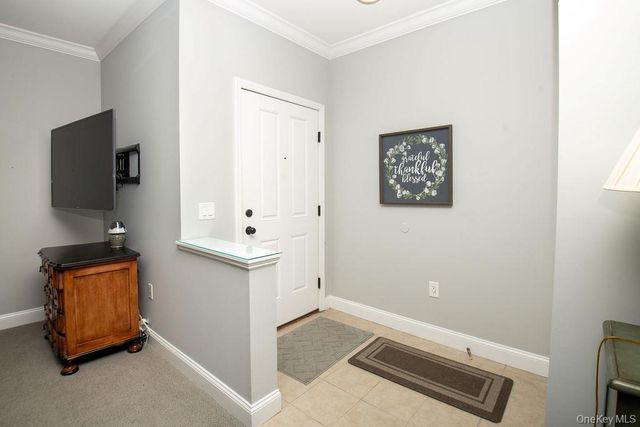 405 Okeefe Court, Oakdale, NY 11769