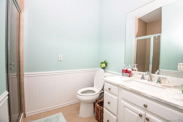 405 Okeefe Court, Oakdale, NY 11769