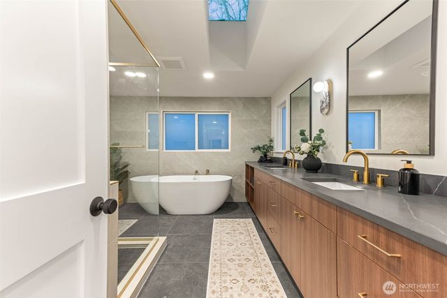 2404 127th Avenue SE, Bellevue, WA 98005