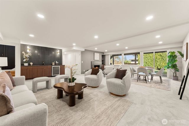 2404 127th Avenue SE, Bellevue, WA 98005