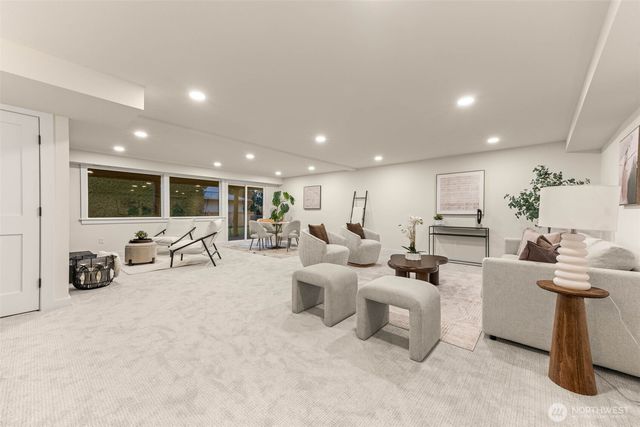 2404 127th Avenue SE, Bellevue, WA 98005