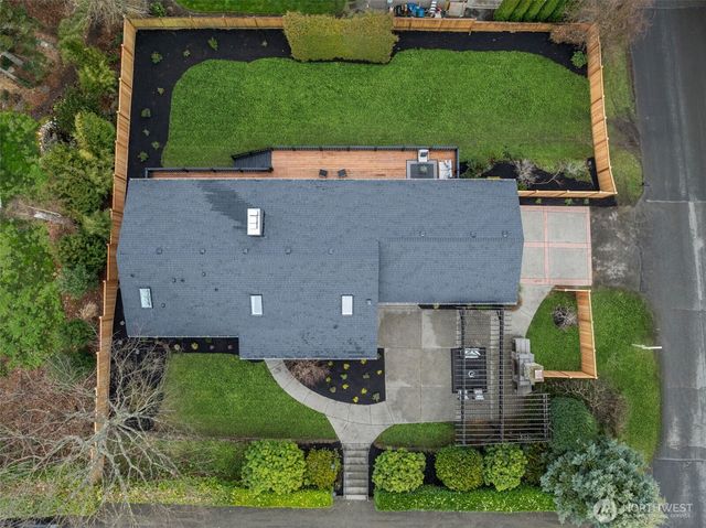 2404 127th Avenue SE, Bellevue, WA 98005