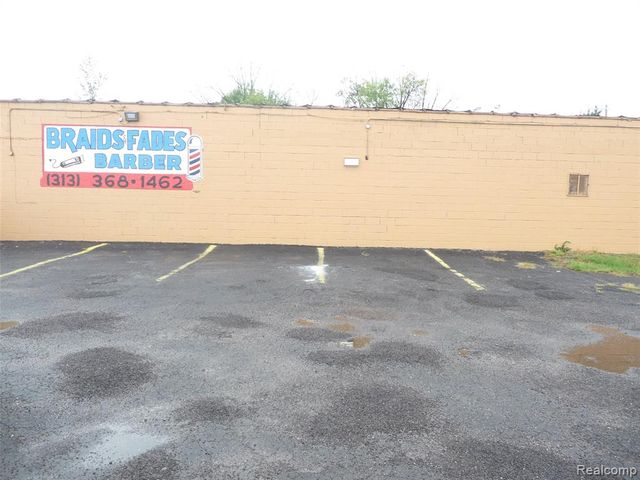 7111 E 7 Mile East Road, Detroit, MI 48234
