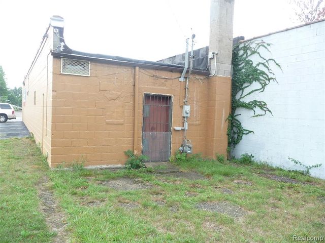7111 E 7 Mile East Road, Detroit, MI 48234