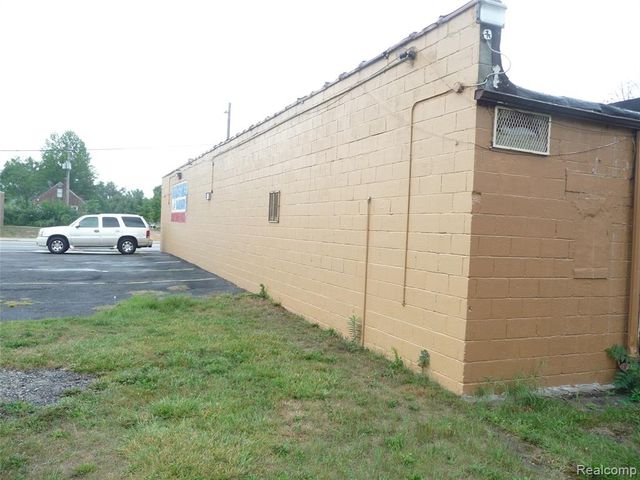 7111 E 7 Mile East Road, Detroit, MI 48234
