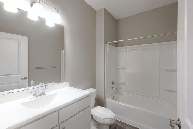 5656 Apothecary Way, New Albany, OH 43054