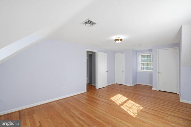 2913 CLEAVE DR, Falls Church, VA 22042