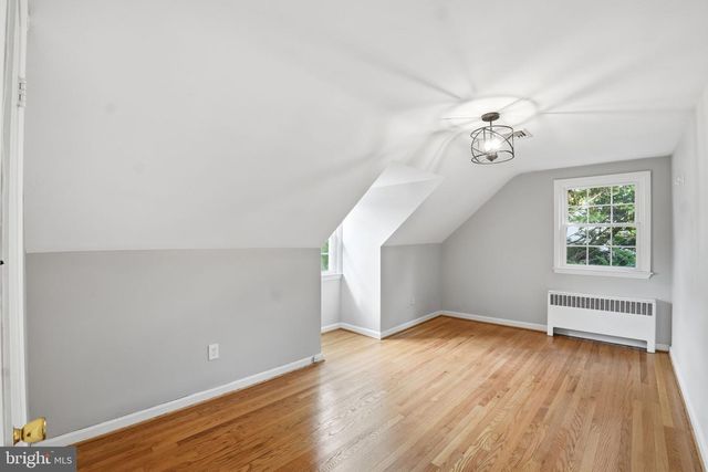 2913 CLEAVE DR, Falls Church, VA 22042