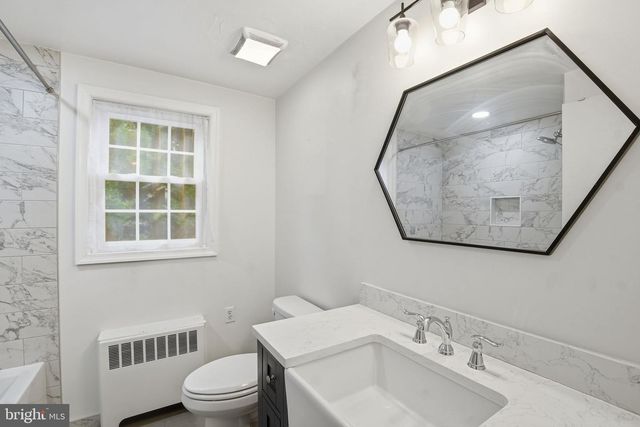 2913 CLEAVE DR, Falls Church, VA 22042