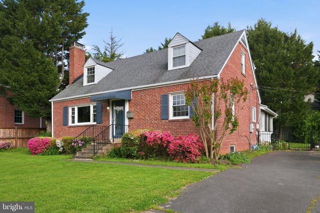2913 CLEAVE DR, Falls Church, VA 22042