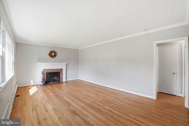 2913 CLEAVE DR, Falls Church, VA 22042