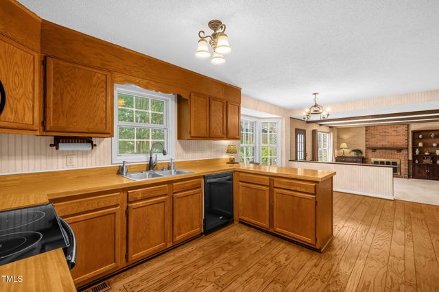 1903 Natchez Trace, Greensboro, NC 27455