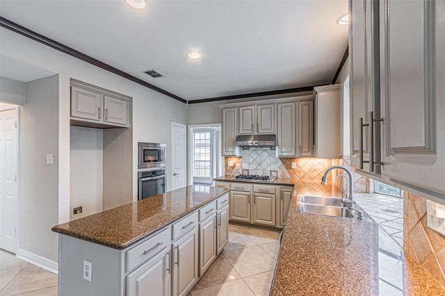 1907 New Haven Road, Grapevine, TX 76051