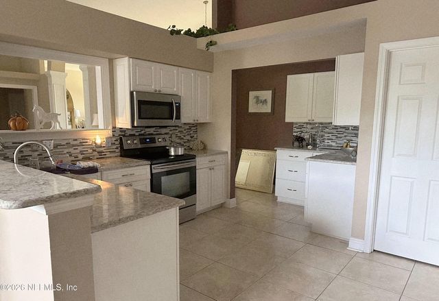 517 KERNAN MILL Lane, St. Johns, FL 32259