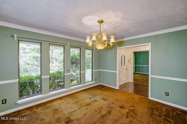 105 Robinhood Road, Vicksburg, MS 39180
