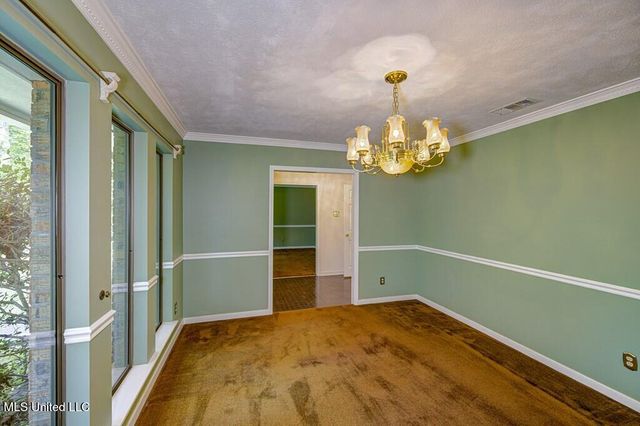 105 Robinhood Road, Vicksburg, MS 39180