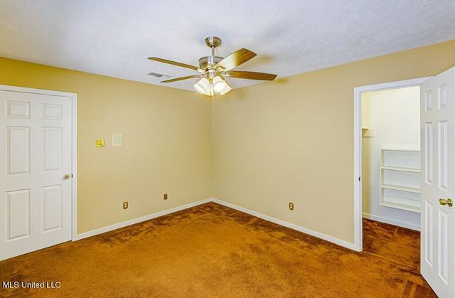 105 Robinhood Road, Vicksburg, MS 39180