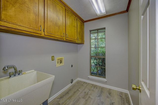 105 Robinhood Road, Vicksburg, MS 39180