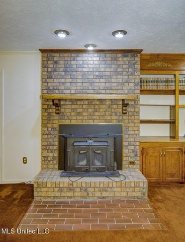 105 Robinhood Road, Vicksburg, MS 39180