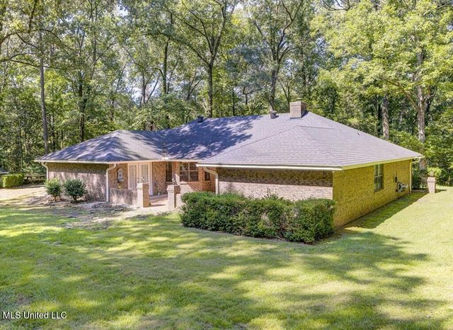 105 Robinhood Road, Vicksburg, MS 39180