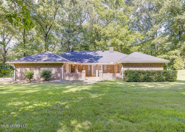 105 Robinhood Road, Vicksburg, MS 39180