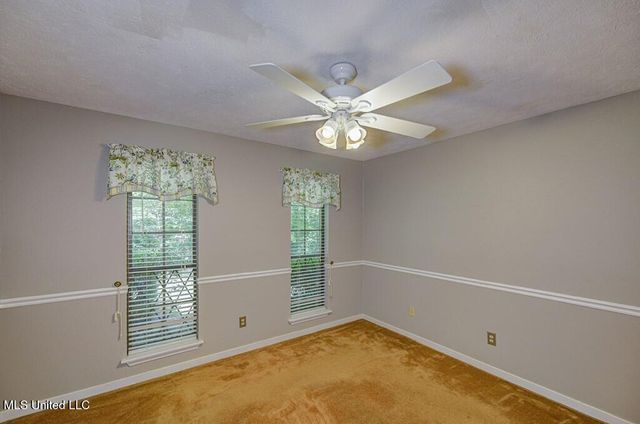 105 Robinhood Road, Vicksburg, MS 39180