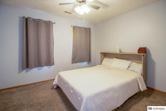 2124 Betsy Avenue, Papillion, NE 68133