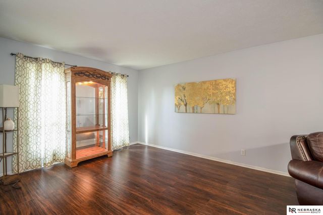 2124 Betsy Avenue, Papillion, NE 68133