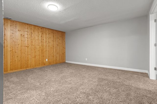 431 5th Avenue E 1, West Fargo, ND 58078