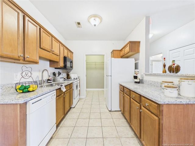 625 Marshtree Lane 301, Fayetteville, NC 28314