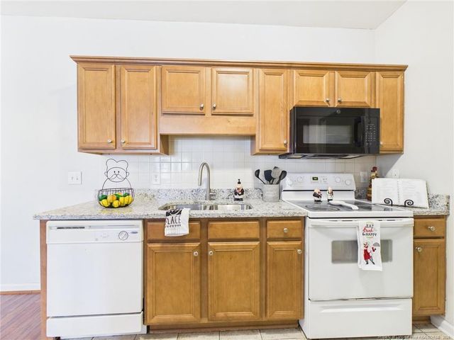 625 Marshtree Lane 301, Fayetteville, NC 28314