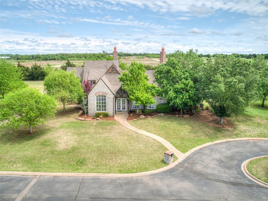 6500 Thurlow Place, Edmond, OK 73034
