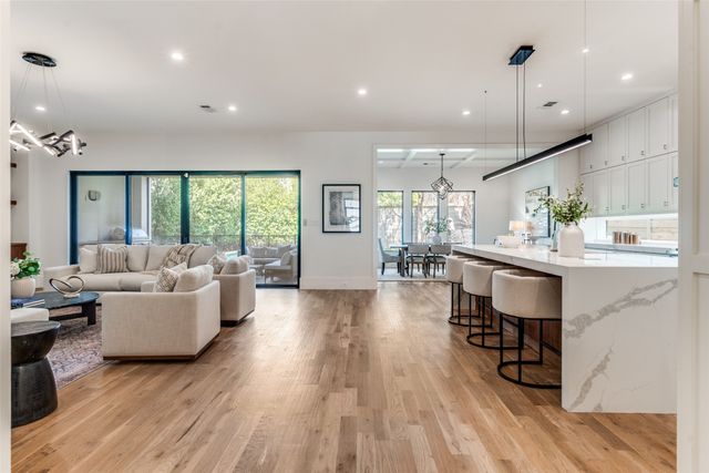 5111 W Amherst Avenue, Dallas, TX 75209