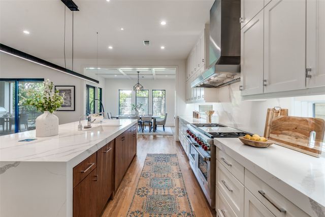 5111 W Amherst Avenue, Dallas, TX 75209