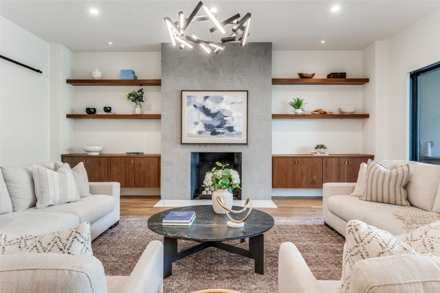 5111 W Amherst Avenue, Dallas, TX 75209