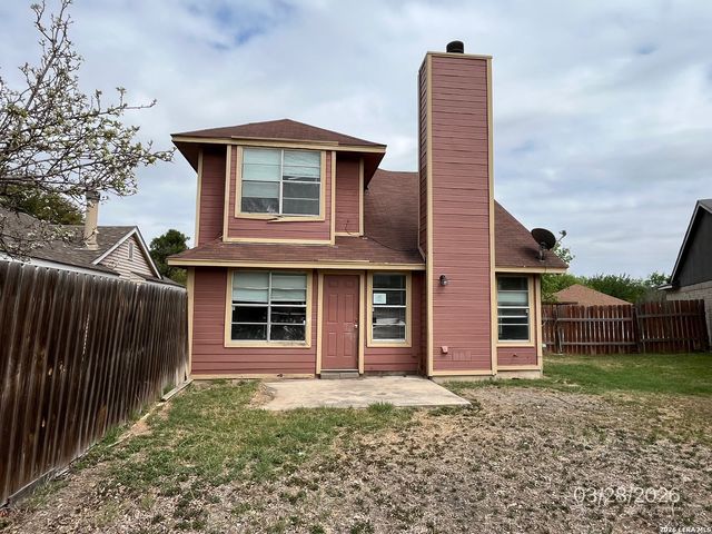 11343 Hatchet Pass Dr, San Antonio, TX 78245