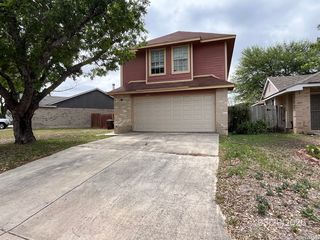 11343 Hatchet Pass Dr, San Antonio, TX 78245