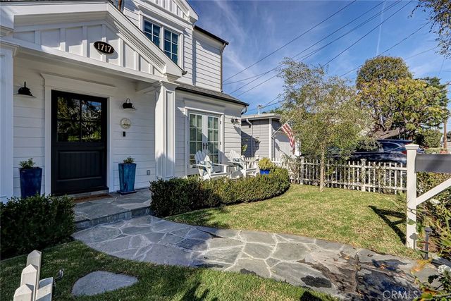1717 Pacific Ave, Manhattan Beach, CA 90266