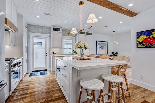 1717 Pacific Ave, Manhattan Beach, CA 90266