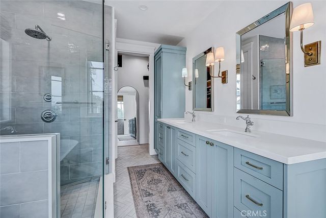 1717 Pacific Ave, Manhattan Beach, CA 90266