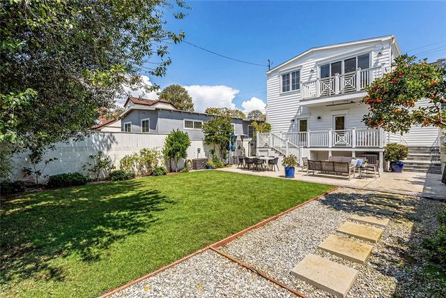 1717 Pacific Ave, Manhattan Beach, CA 90266