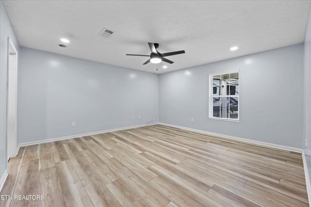 624 Sue Drive, Kodak, TN 37764