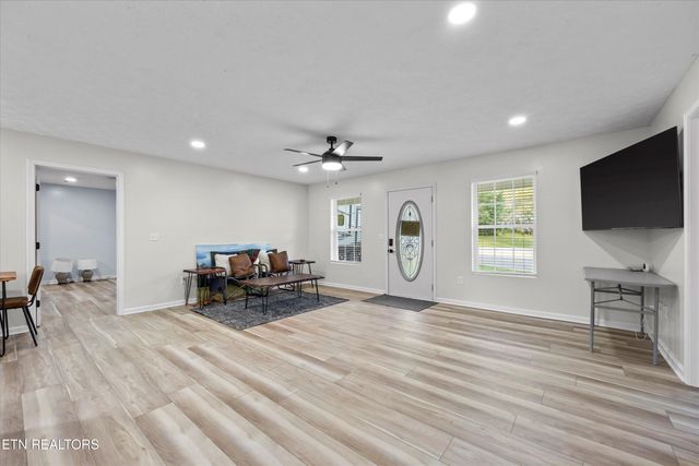 624 Sue Drive, Kodak, TN 37764