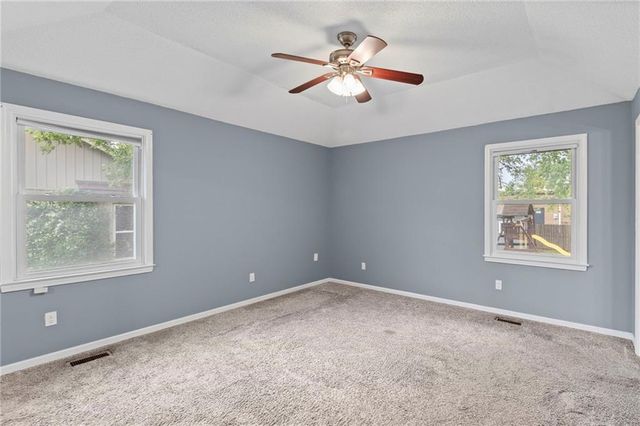 1108 NE Ridgeview Drive, Lee's Summit, MO 64086