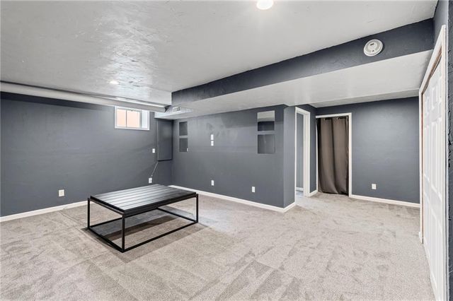 1108 NE Ridgeview Drive, Lee's Summit, MO 64086