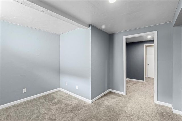 1108 NE Ridgeview Drive, Lee's Summit, MO 64086