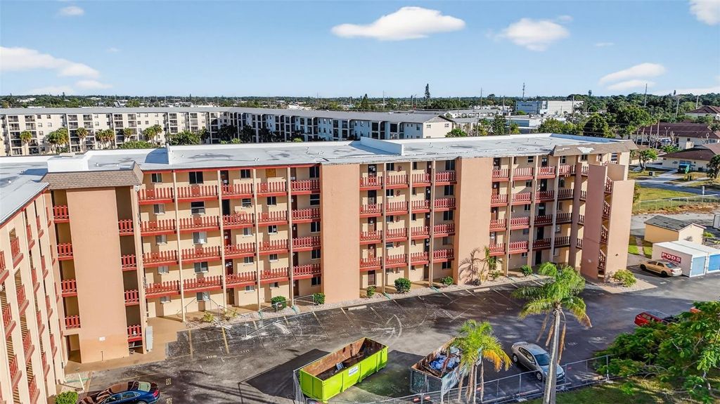 Image 2 of property listing at 4149 LAKE BAYSHORE DRIVE C511, Bradenton, FL 34205